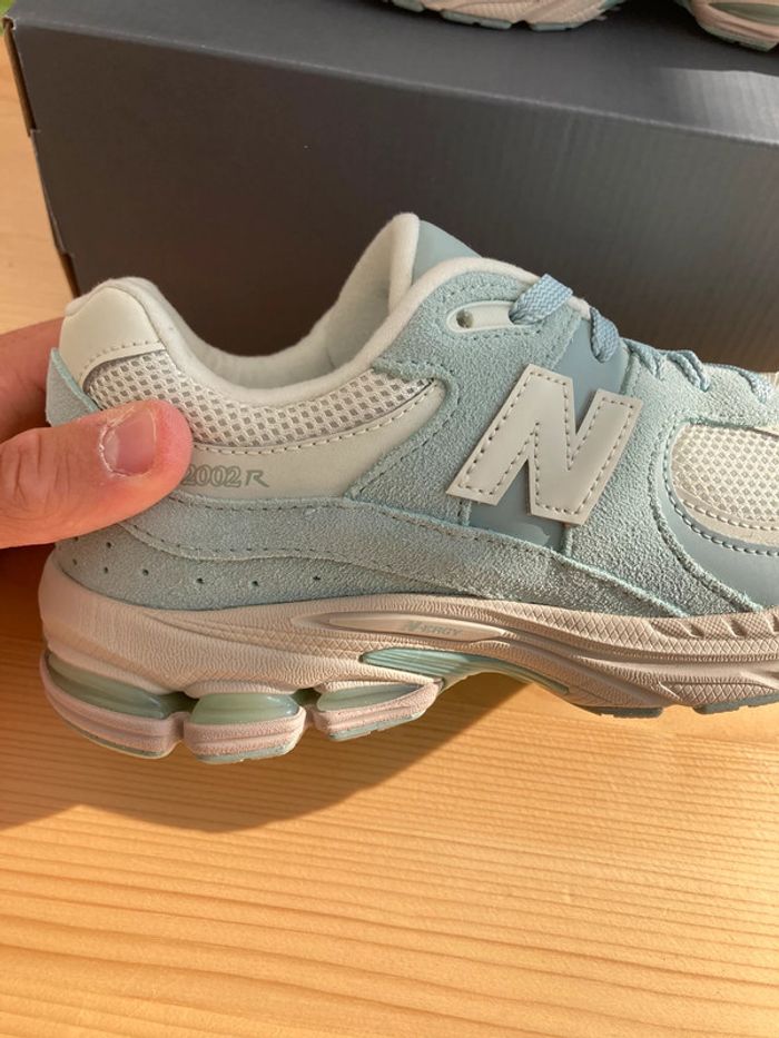 Baskets Basses Femme New Balance 2002R Pistache - Taille 38 - photo numéro 3
