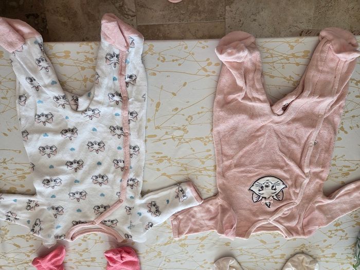 Lot vêtements bébé fille 1 mois - Très bon état - photo numéro 6