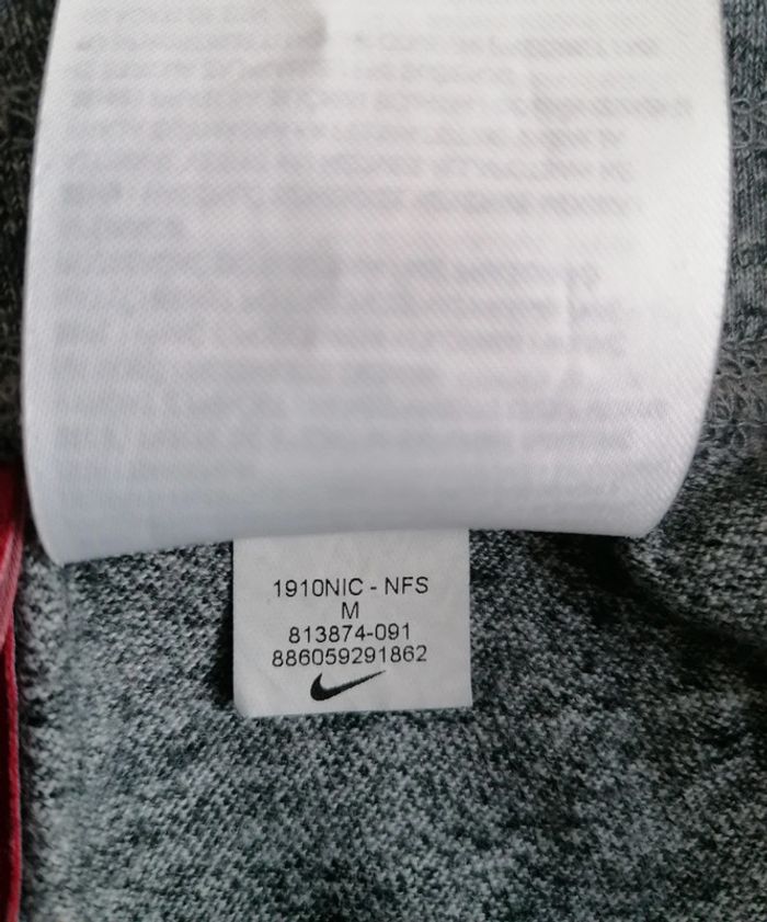Short court Nike taille M - photo numéro 12