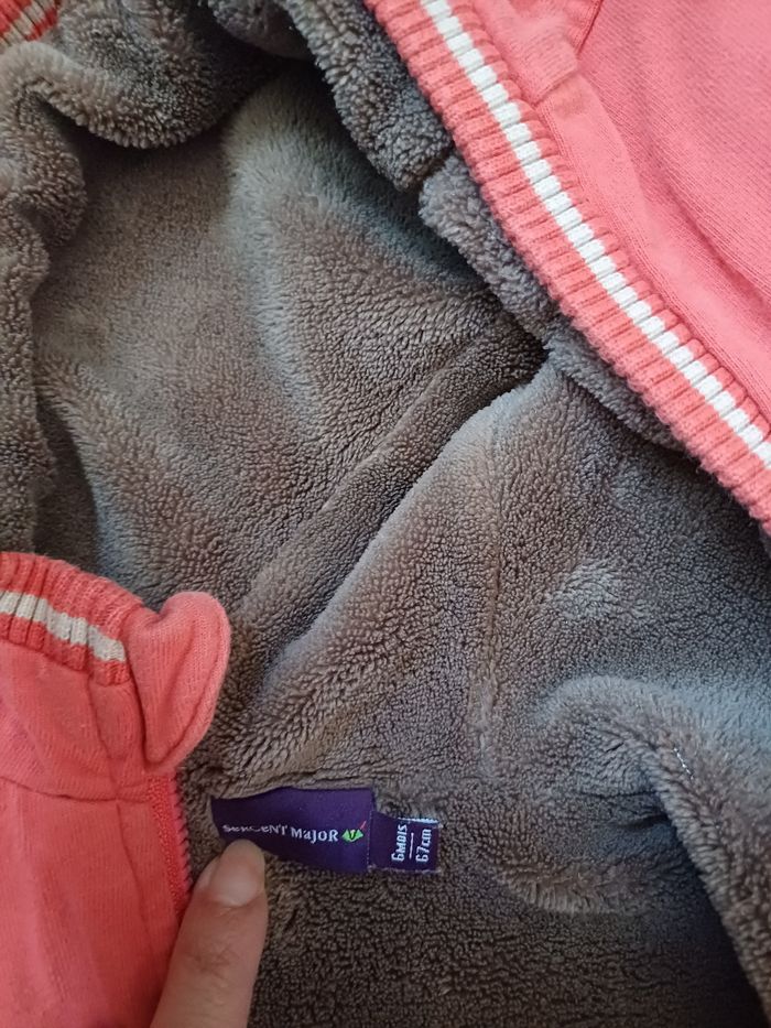 Tenue 6 mois Sergent Major  pantalon un gilet capuche - photo numéro 2