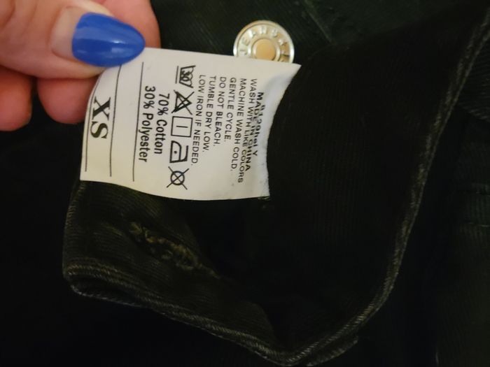 Jeans en denim noir forme carotte - photo numéro 3