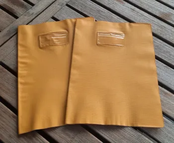 Lot de 2 protège-cahiers jaunes