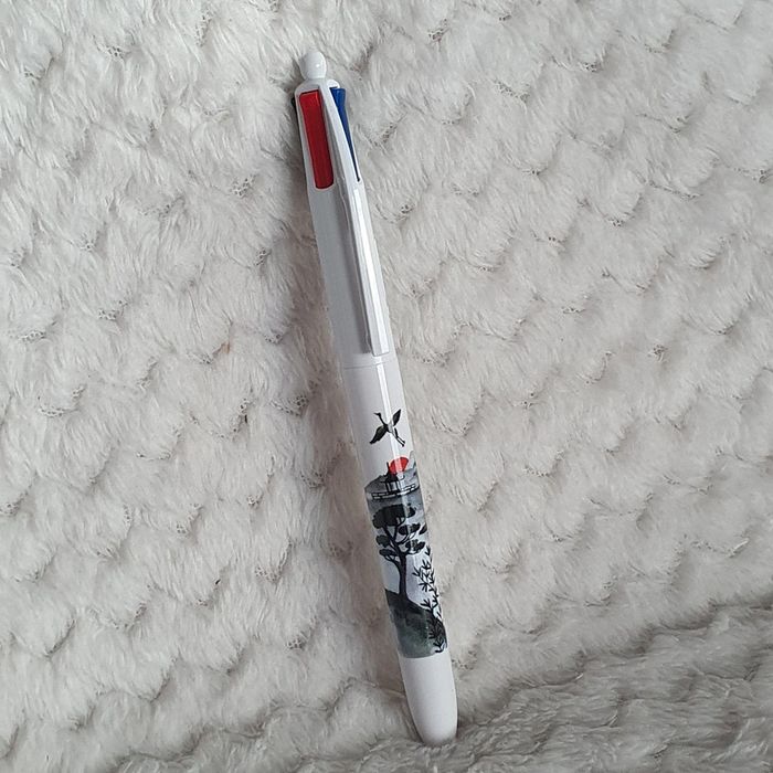 Stylo Bic japon grue au soleil levant temple et château