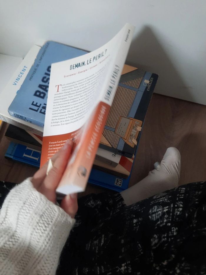 Demain. Le péril ? P m - photo numéro 8