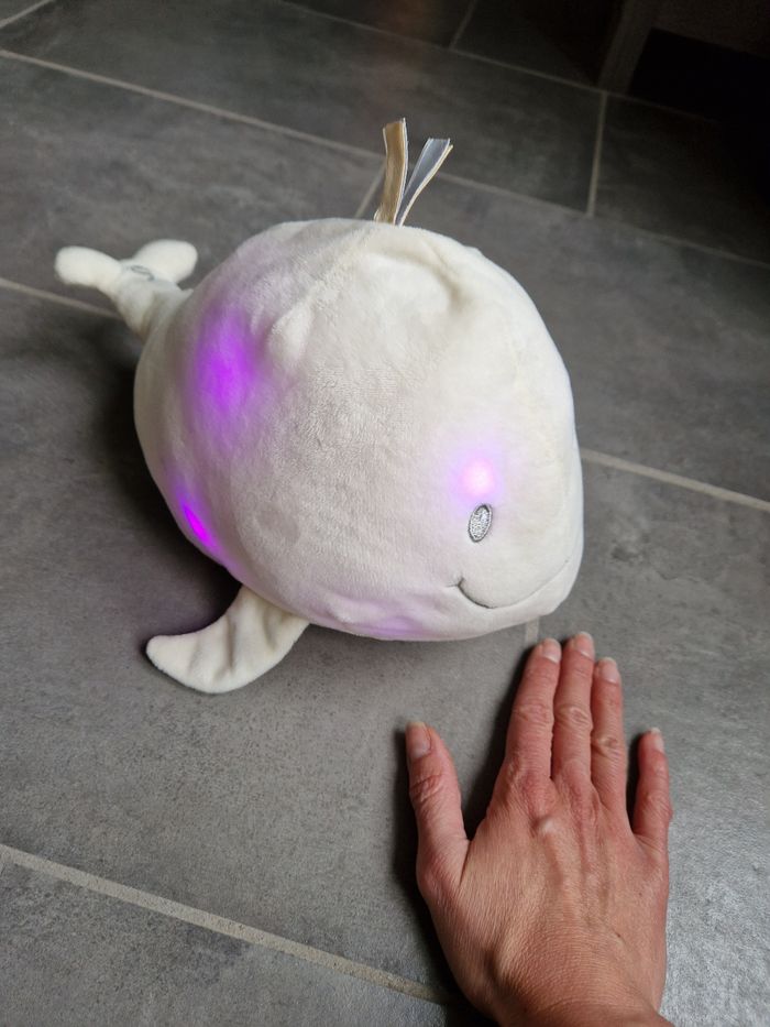 Peluche lumineuse baleine - photo numéro 5