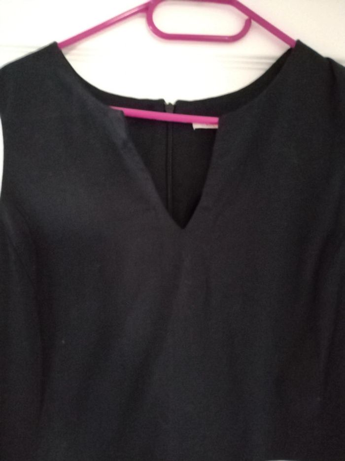 Robe neuve juste lavée taille 40/42 - photo numéro 2