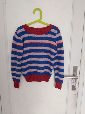 Pull rayé bleu et blanc  Taille 8 ans
