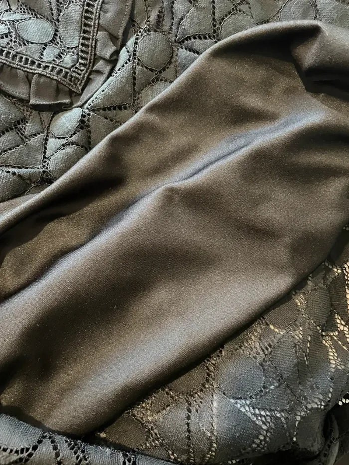 Top Noémie & Co - Dentelle noire - Taille S - photo numéro 8