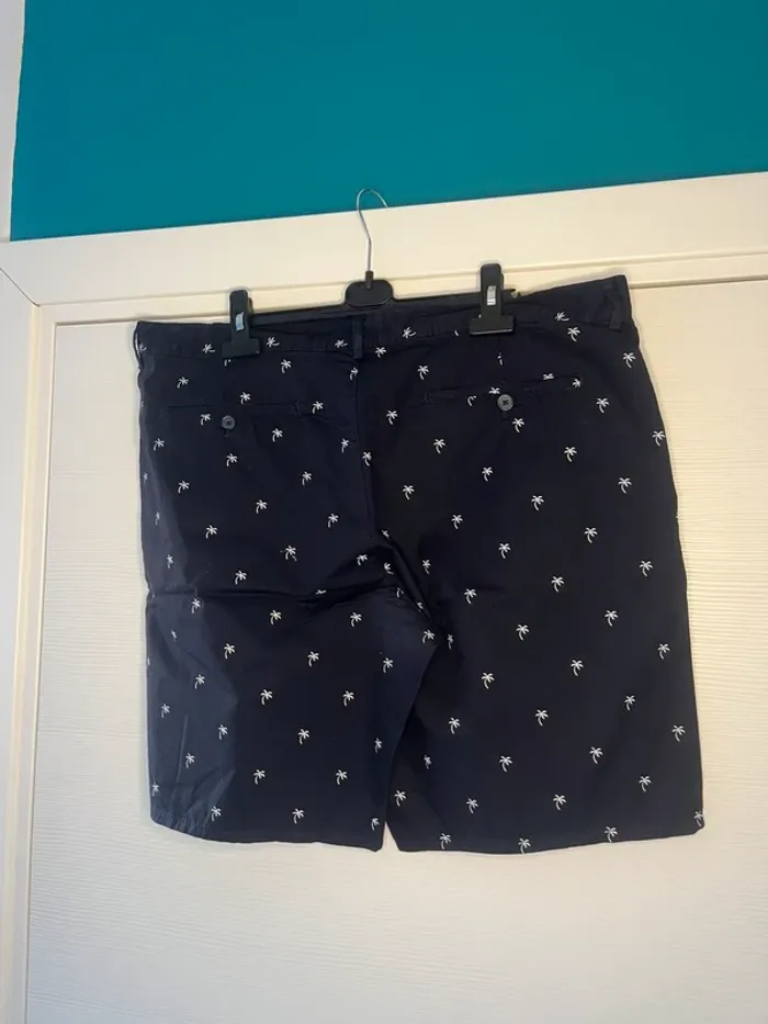🔹 Short Chino Bleu Marine à Palmiers - H&M 🔹 - photo numéro 2