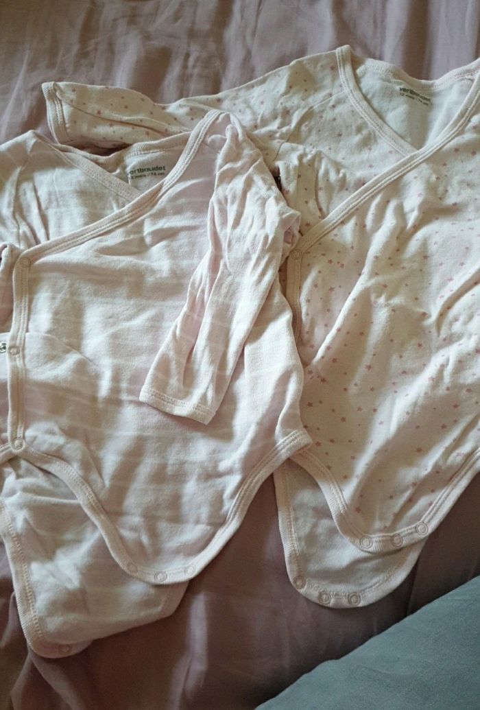 Lot 5 bodys manches longues 12 mois - photo numéro 2