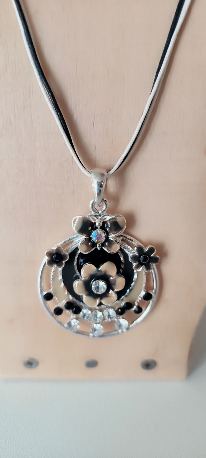 collier fantaisie c22