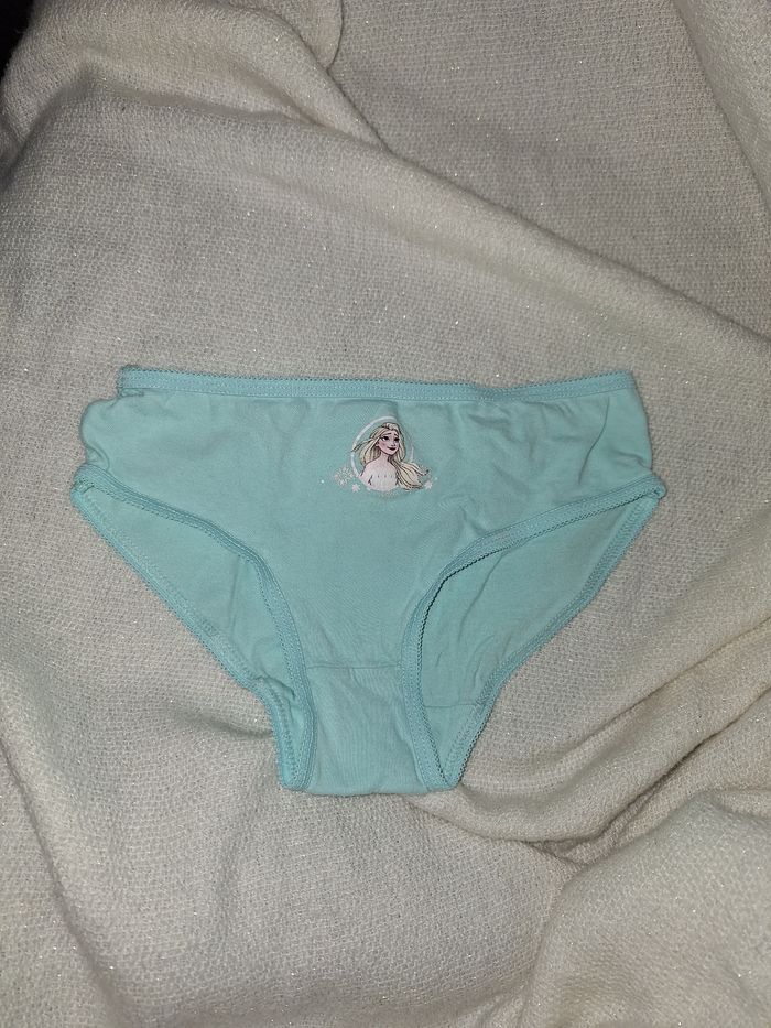 🩲 Lot de 3 petites culottes Reine des Neiges 6/8 ans - photo numéro 2