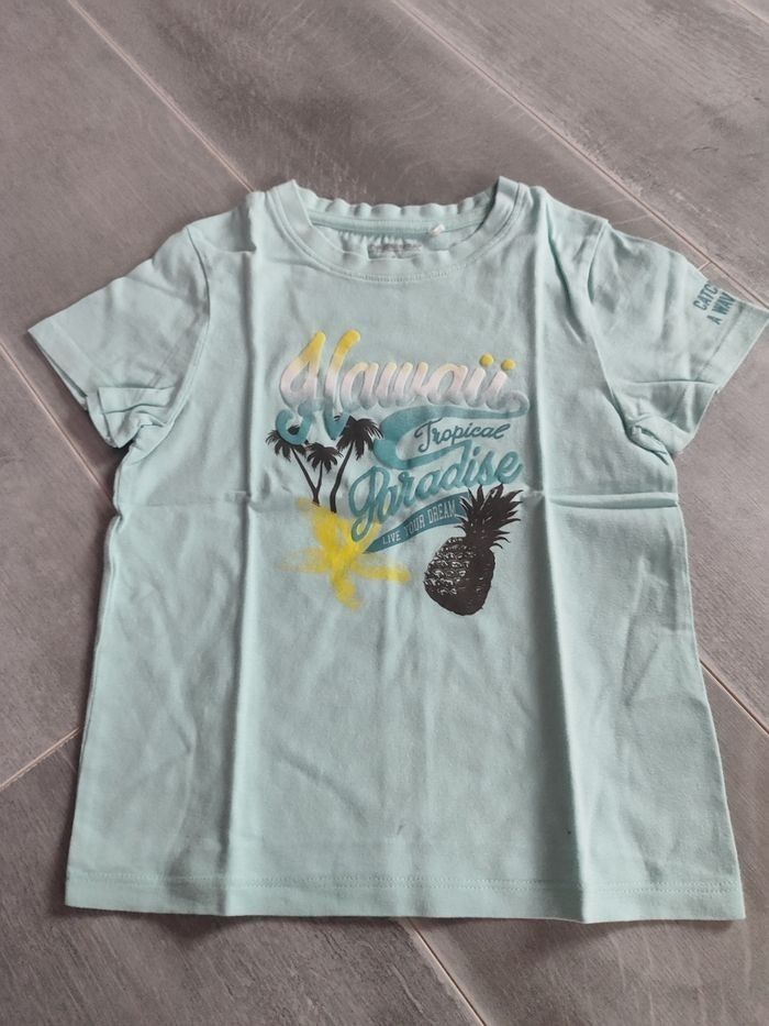 Lot de 5 t-shirts en 5 ans - photo numéro 2