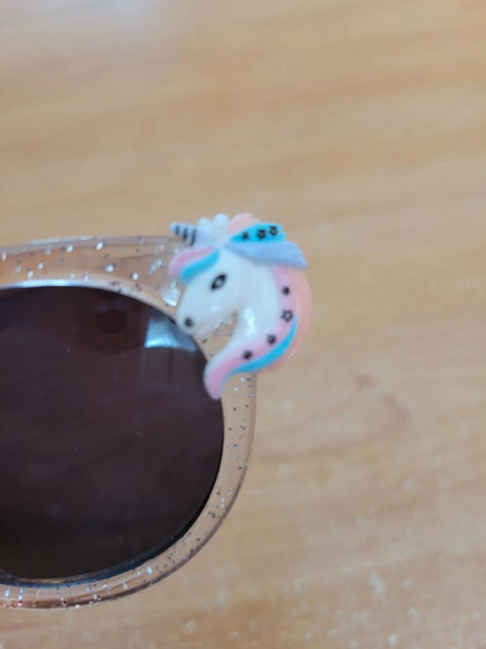 Lunettes de soleil - photo numéro 5