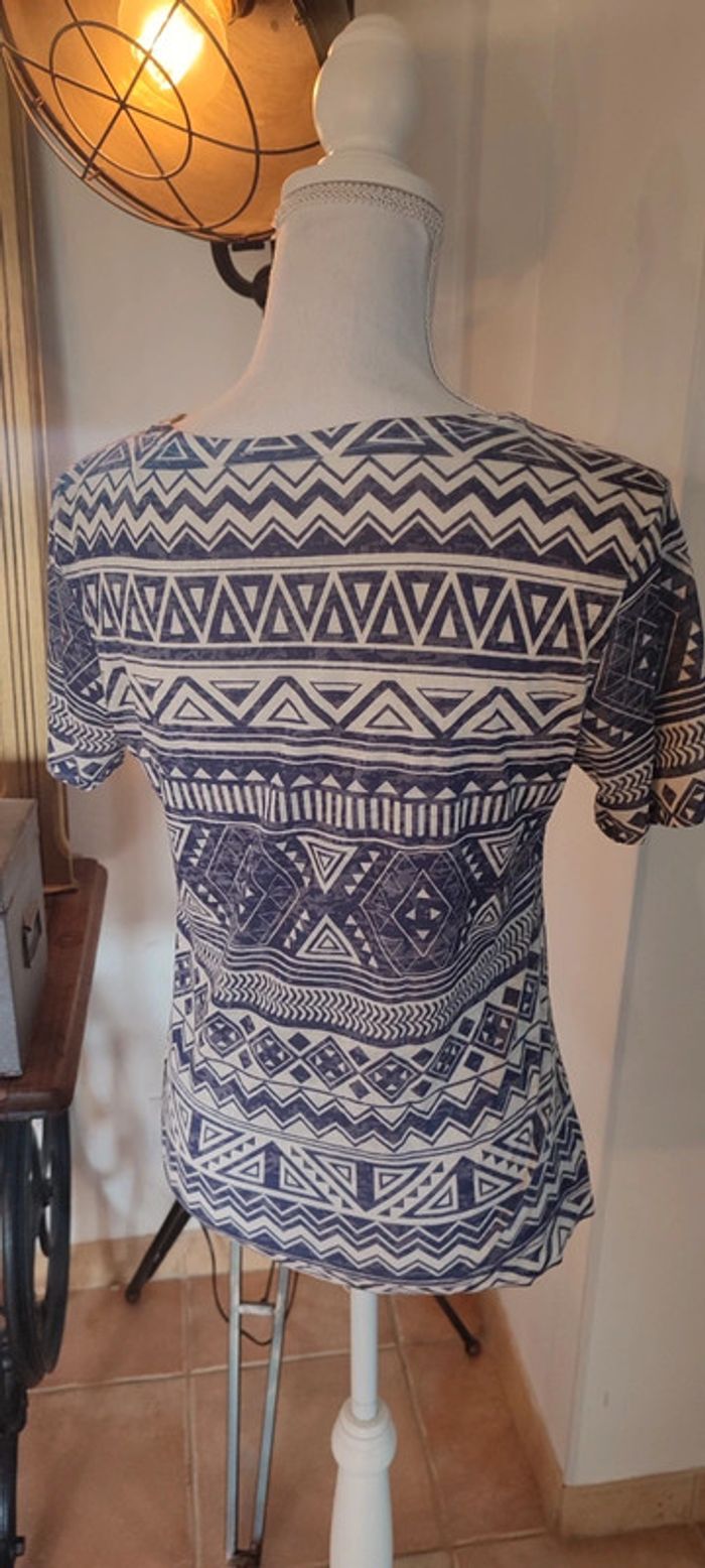 T-shirt 36/38 - photo numéro 3