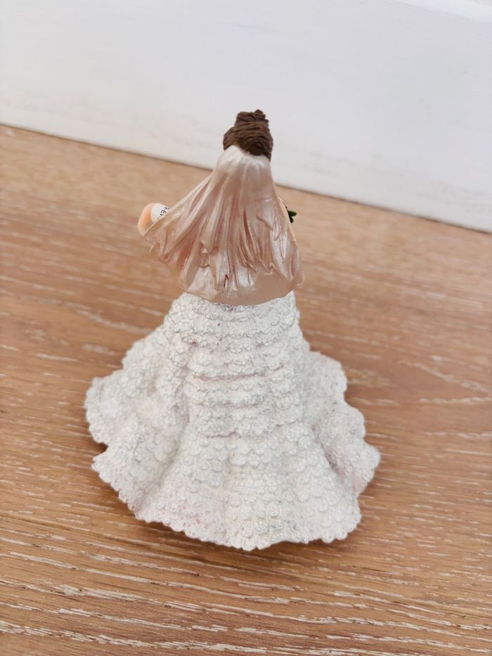 Figurine Mariée dentelle blanche bouquet de fleurs Papo neuve étiquette - photo numéro 2