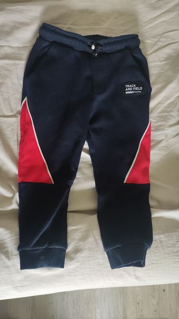 Pantalon survêtement 4 ans