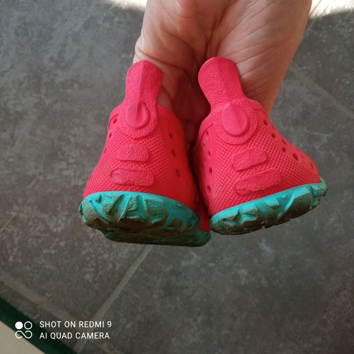 Chaussures aquatique taille 25 26 - photo numéro 3