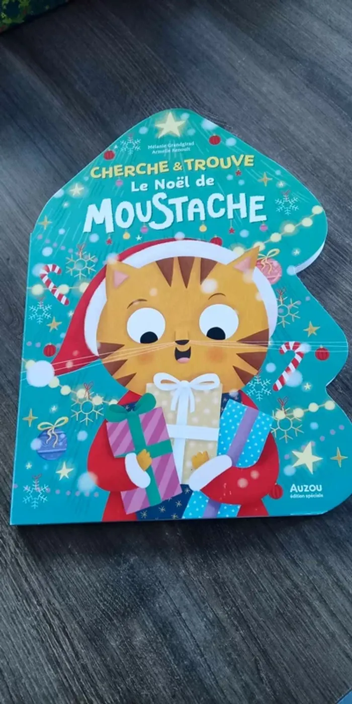 Livre "Cherche et trouve - Le Noël de Moustache"