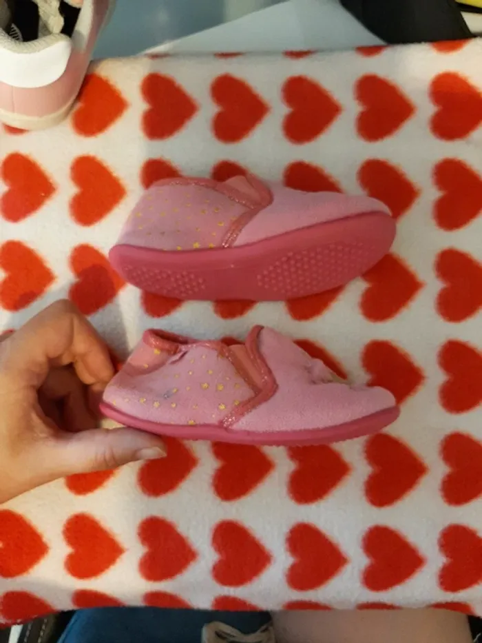 Chaussons pantoufles babygro pointure 25 fille - photo numéro 4