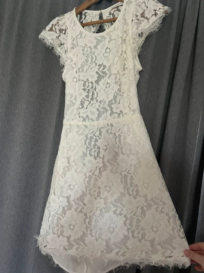 Lace dress
