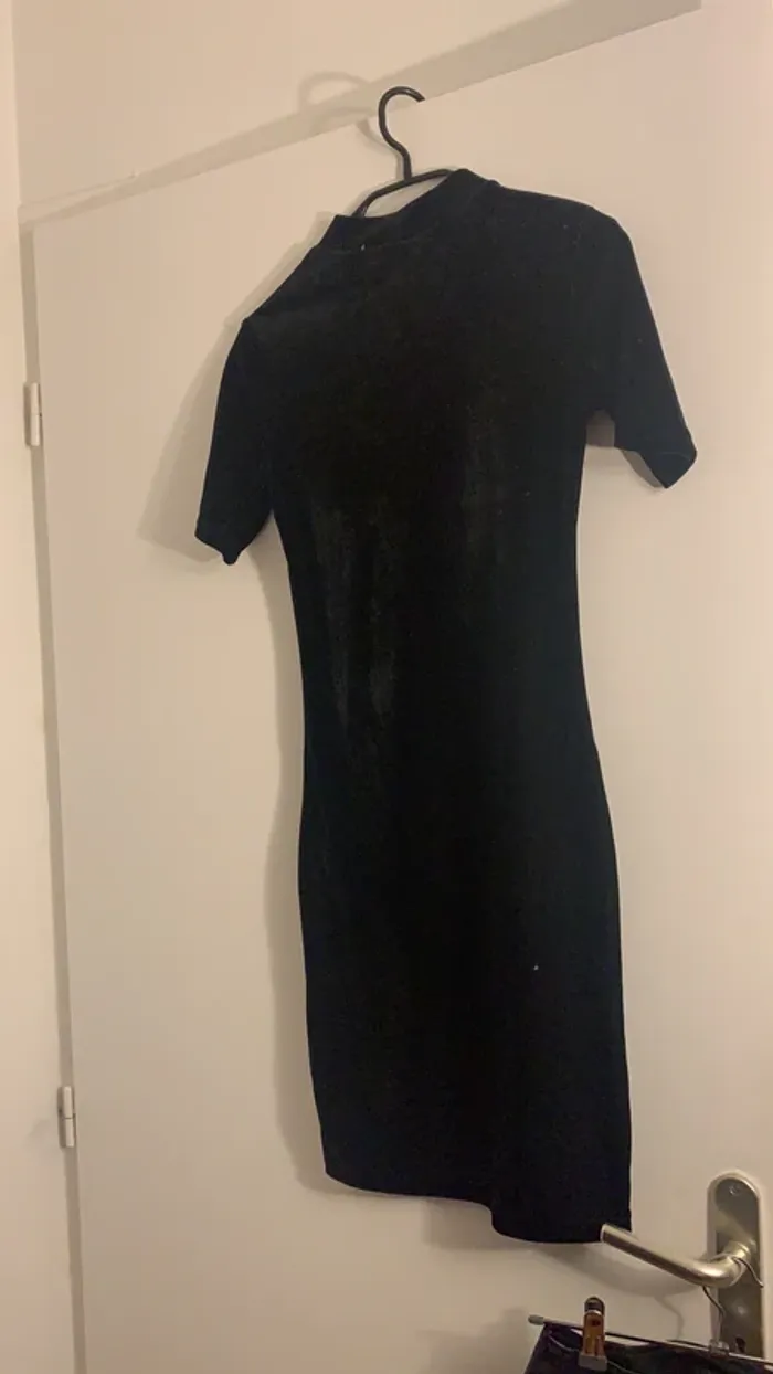 Robe moulante femme - photo numéro 3