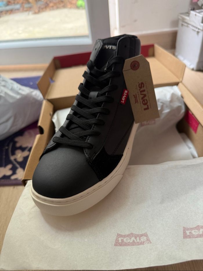 Magnifiques baskets montantes levi’s neuves avec étiquette pointure 39 - photo numéro 8