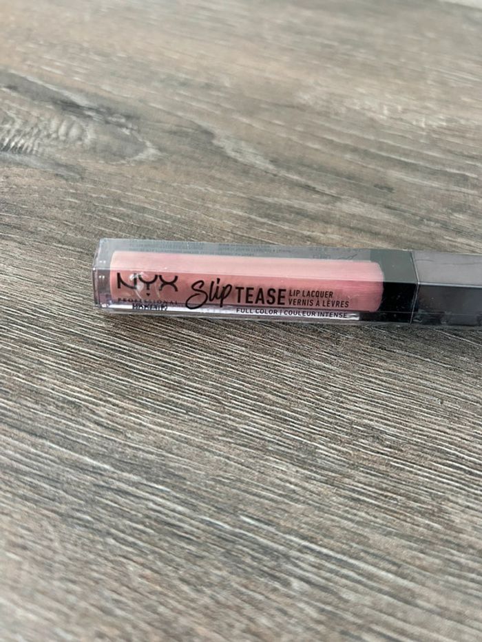 Nyx rouge à lèvre neuf sous blister First date - photo numéro 2