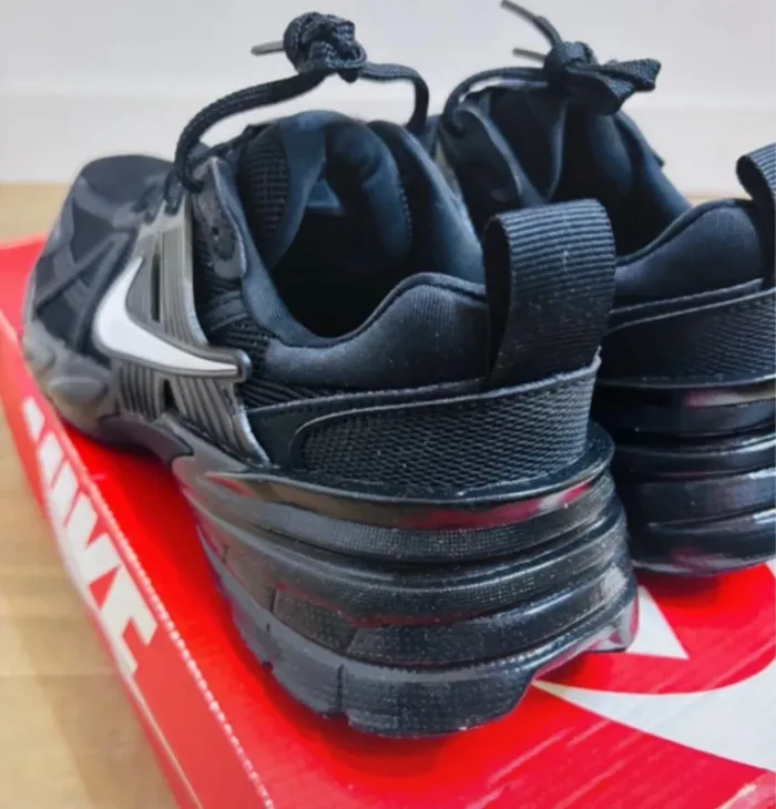 Nike V2k run Black Summit White Anthracite Taille 40 - photo numéro 3