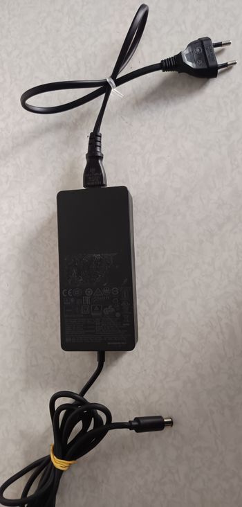 Chargeur Original Microsoft 1749 – 15V 6A 90W Original + Cable Alimentation