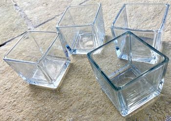 Lot de 4 petits vases carré