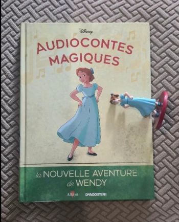 Numéro 132 Livre + figurine édition audiocontes Magiques Altaya édition disney audio compte conte