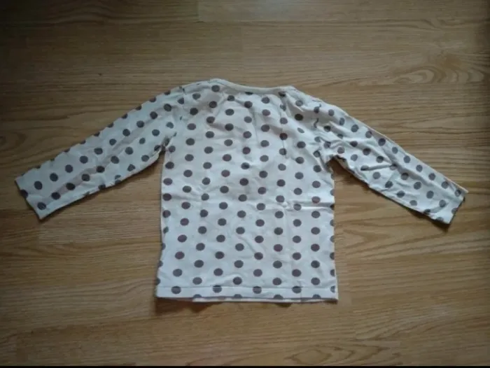 Haut manches longues. Beige a pois. Vertbaudet.
Taille 4 ans - photo numéro 7