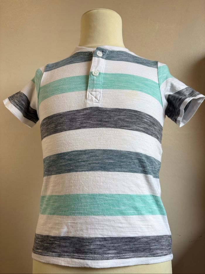T-shirt garçon taille 104 - photo numéro 1