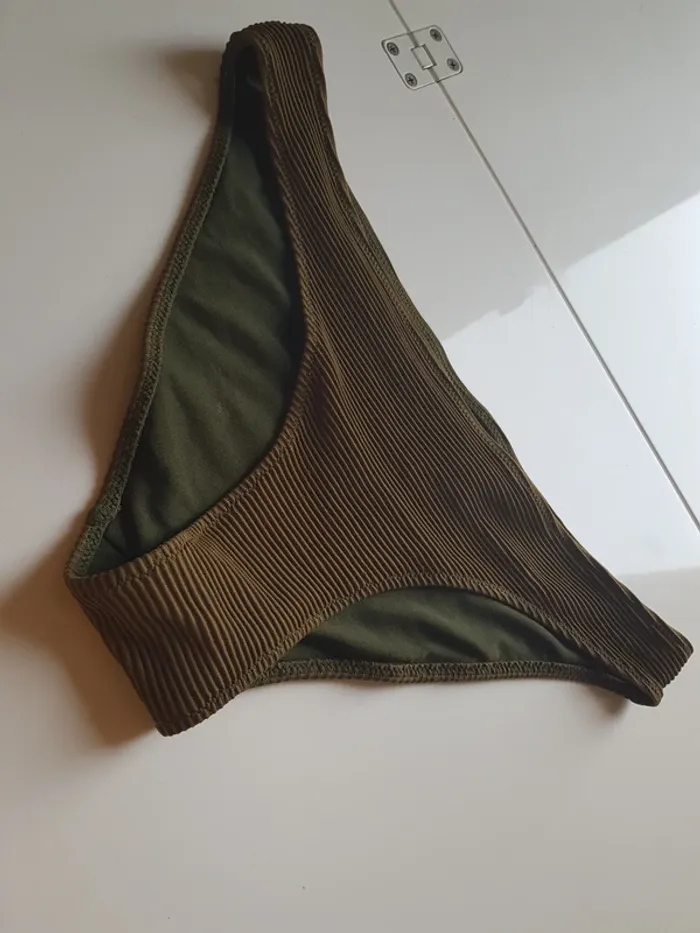 Bas de maillot 2 pièces / bikini - photo numéro 2