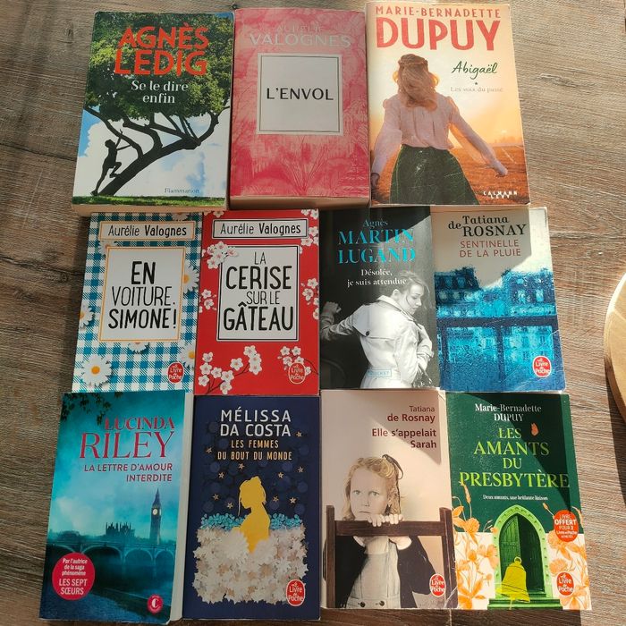 Lot livres Lucinda Riley Aurélie Valognes Agnès Ledig Mélissa da Costa