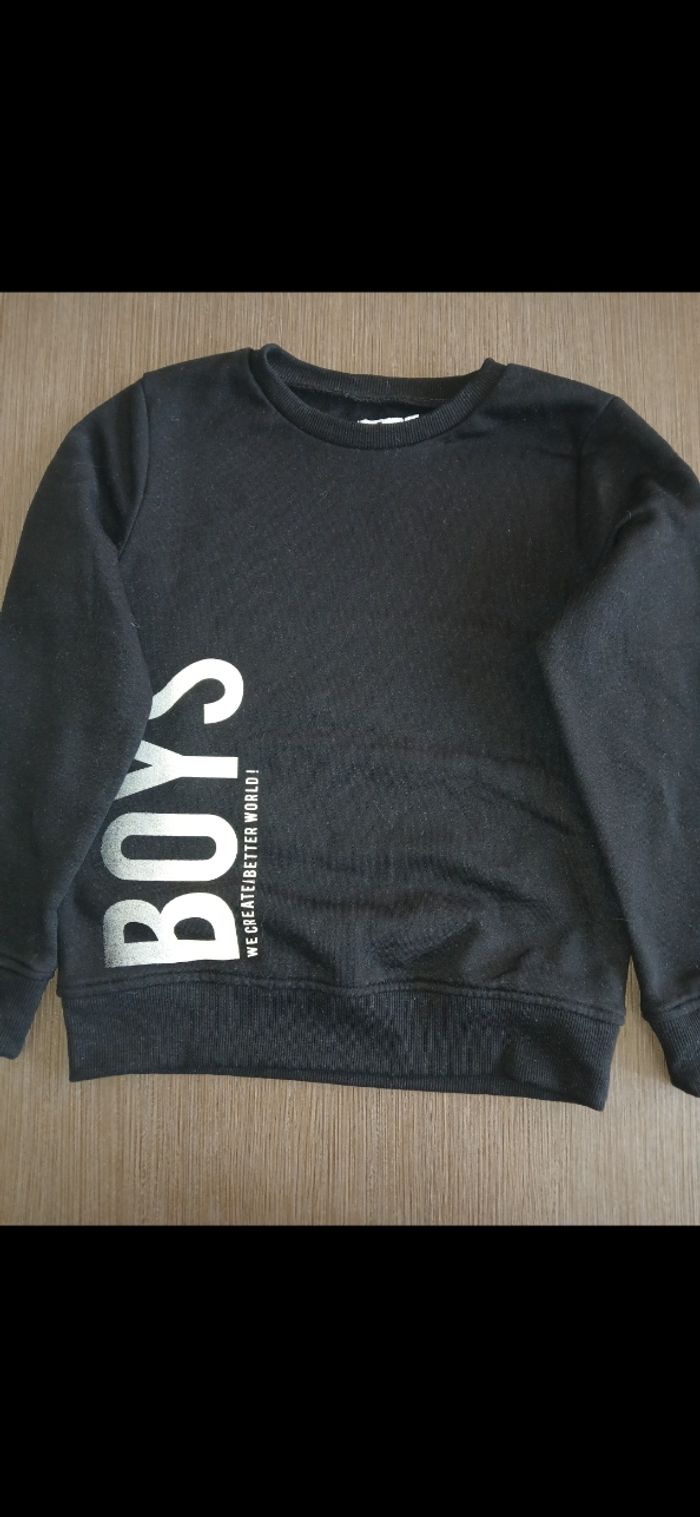 Sweat garçon noir 8 ans