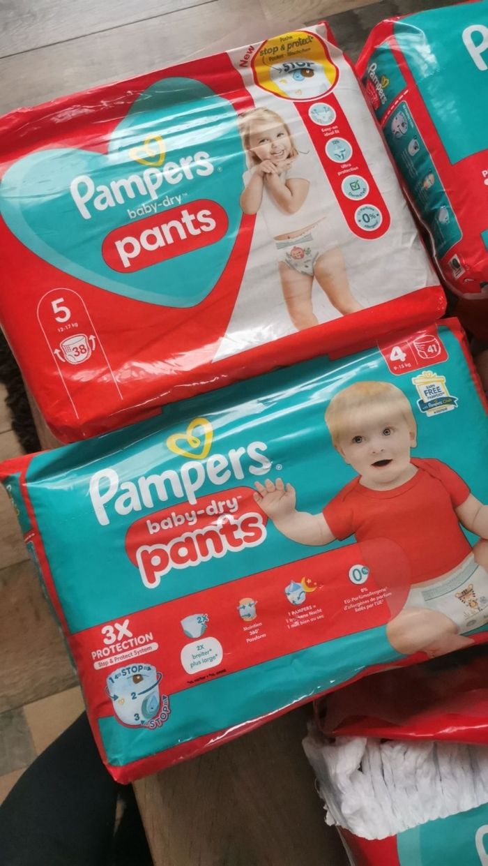 Lot couche pampers taille 4et 5 - photo numéro 2