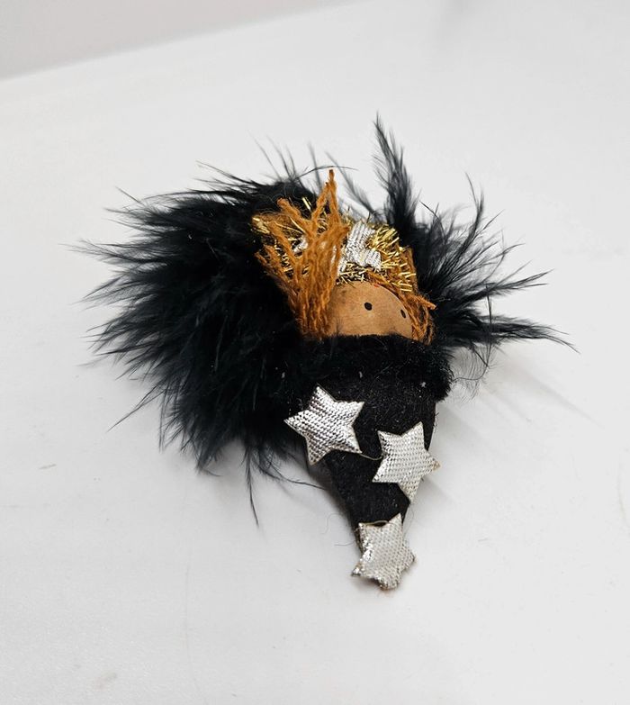 Broche.
Sorcière. - photo numéro 4