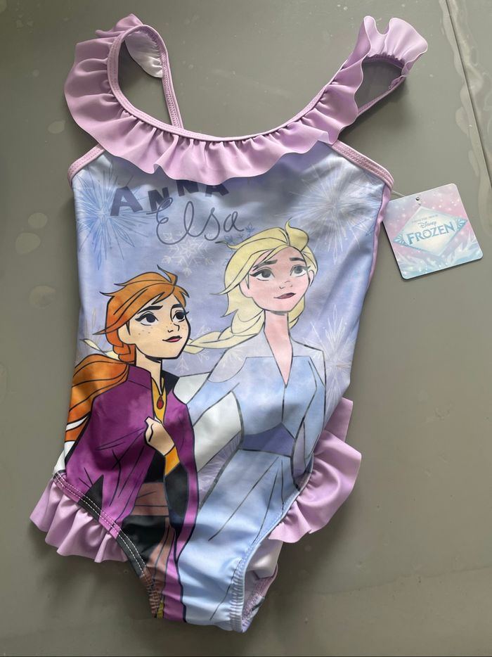 Beau maillot de bain 1 pièce Disney Reine des Neiges T 7-8 ans 8 ans Neuf étiquette - photo numéro 2