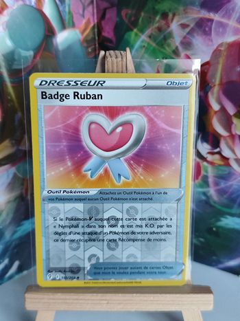 Badge de secours reverse dresseur 155/203 évolution céleste