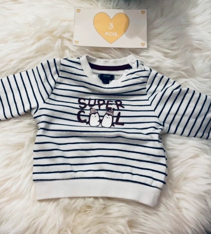 3 mois - Ensemble jogging super cool - photo numéro 2