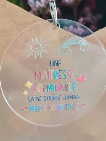 Porte clé acrylique cadeau maîtresse