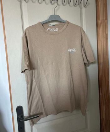 TEE shirt coca cola