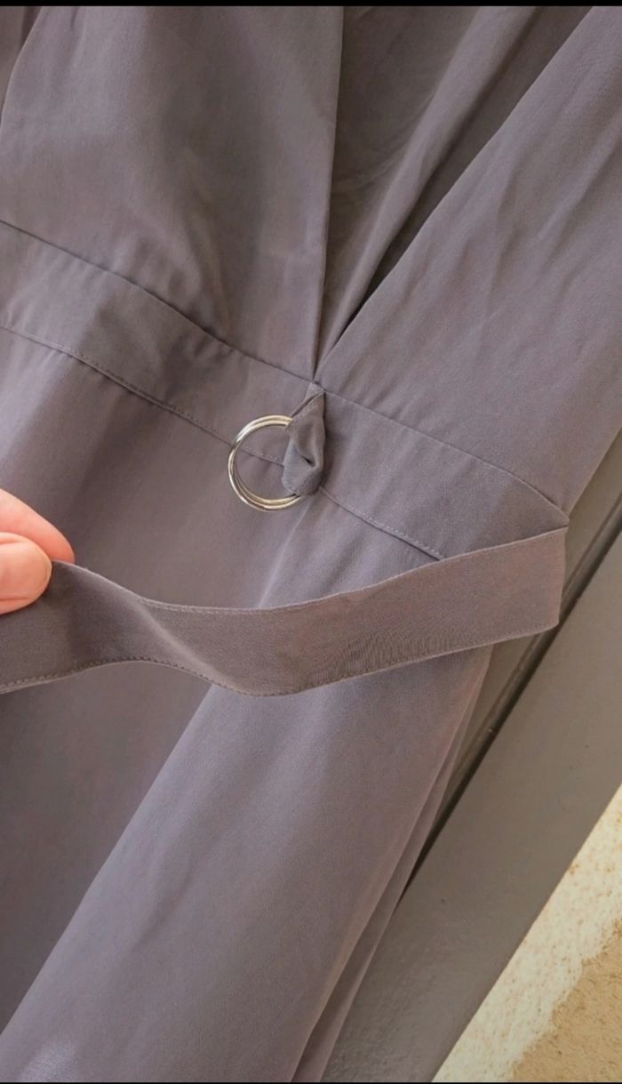 👗 Robe col ouvert - photo numéro 4