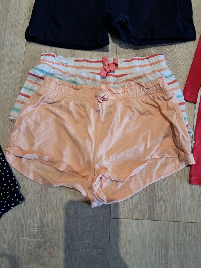 Lot de shorts et jupes neufs 5 ans - photo numéro 2