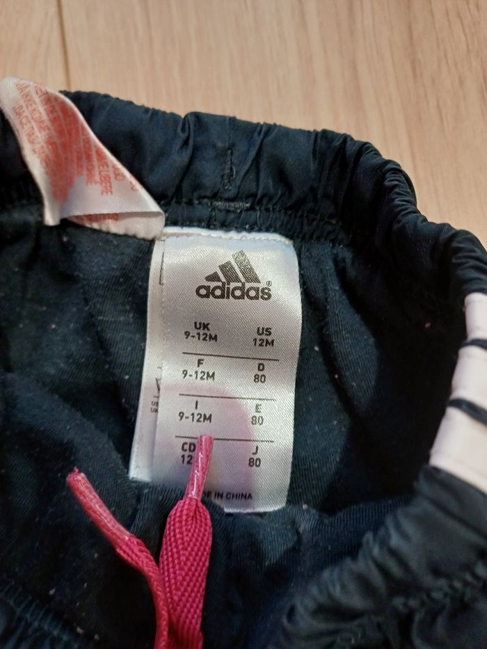 3 pantalons 12 mois - photo numéro 8