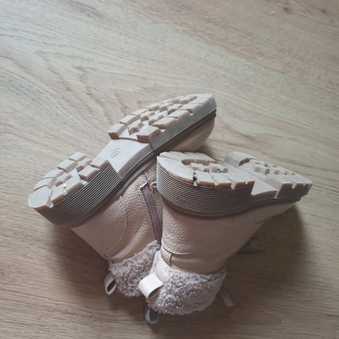 ⭐ Bottines fourrées beige
pointure 26 Kiabi #emyfleury_pointure26fille - photo numéro 6