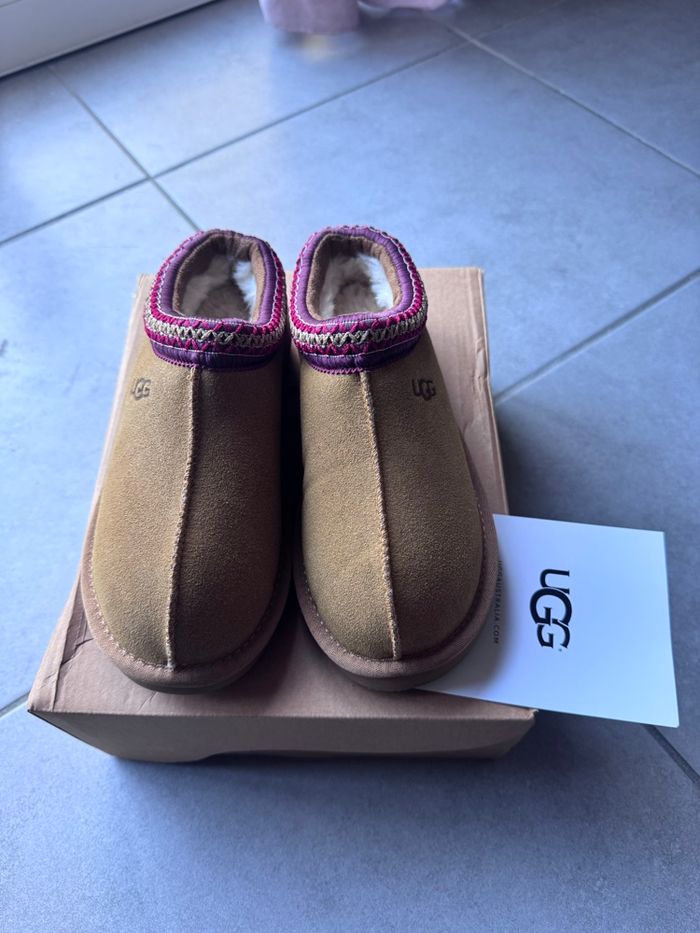 Paire de UGG Tasman beige taille 37 - photo numéro 2