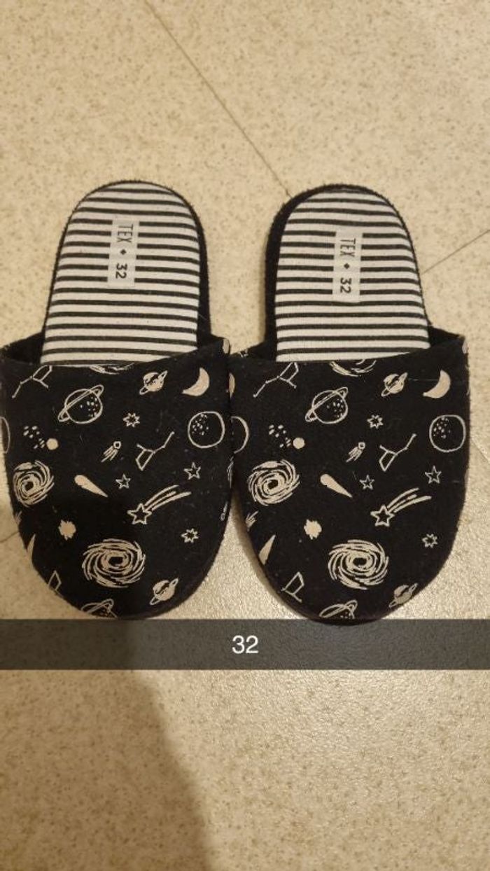 Chaussons imprimé fluorescent